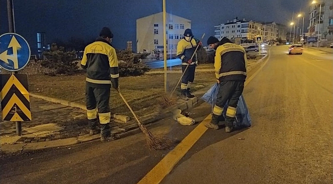 Keçiören'de vatandaş evinde, seyyar temizlik ekibi sahada