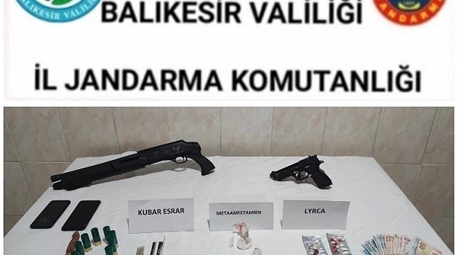 Kepsut'ta uyuşturucu operasyonu: 2 kişi gözaltı