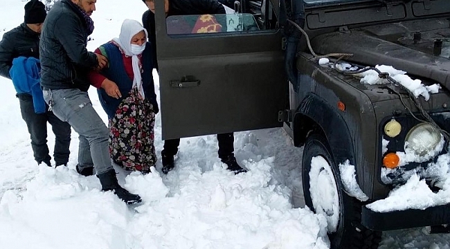 Kıbrıs gazisi ve eşinin yardımına jandarma yetişti