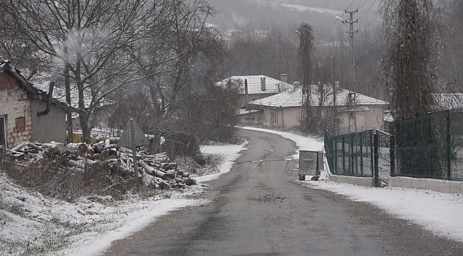 Kırklareli'ne yılın ilk karı yağdı