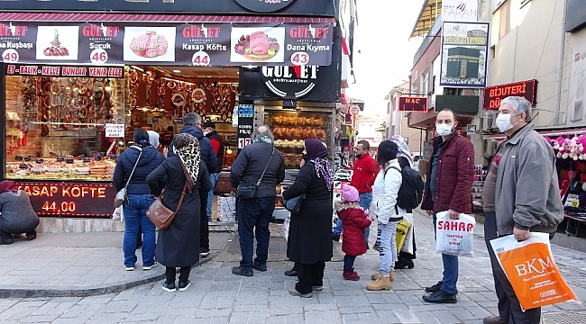Kısıtlama öncesi kasaplarda et kuyruğu