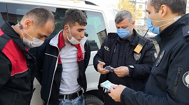 Kısıtlamayı ihlal edip sahte para ve eroinle yakalandı "Bakkaldan aldım" dedi