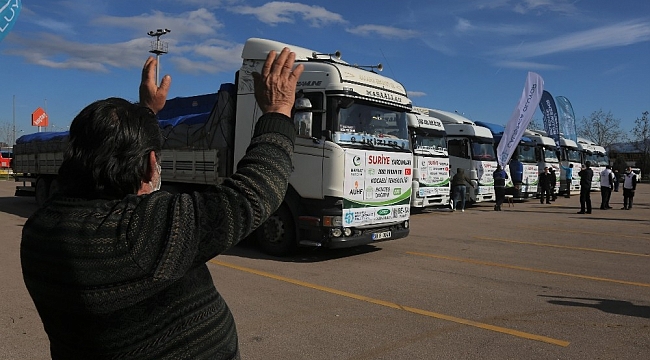 Kocaeli'den Suriye'ye 10 tır dolusu yardım malzemesi dualarla gönderildi