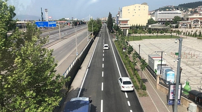 Kocaeli'nde 2020 yılında 67 kilometre yol, 115 bin ton asfalt serimi yapıldı