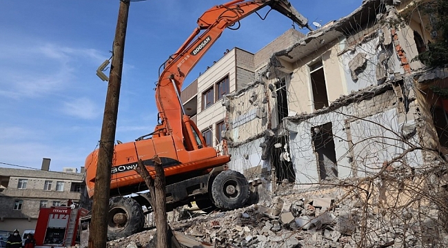 Komiser Şakir Caddesinde trafik akışı rahatlıyor