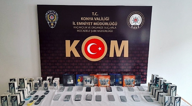 Konya'da gümrük kaçağı 53 telefon ele geçirildi