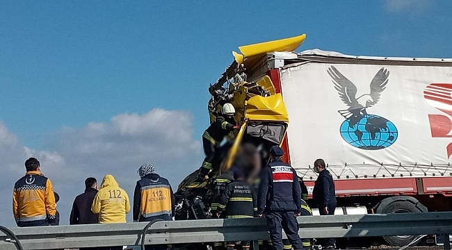 Konya'da iki tır çarpıştı: 1 ölü