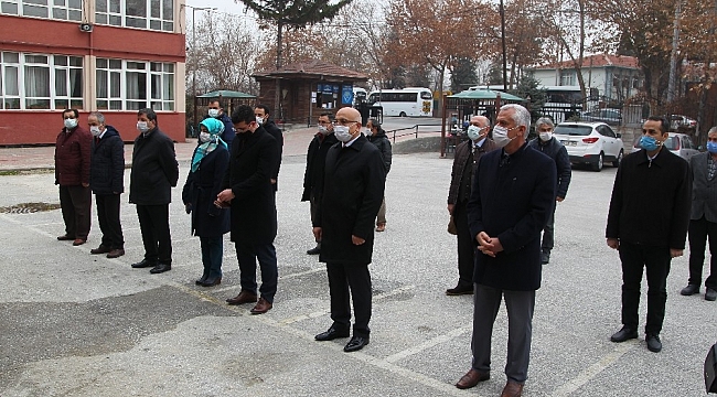 Konya'da okul bahçesinde İstiklal Marşı okundu