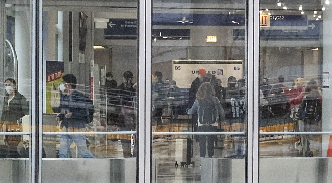 Korona virüs korkusuyla 3 ay havaalanında yaşadı