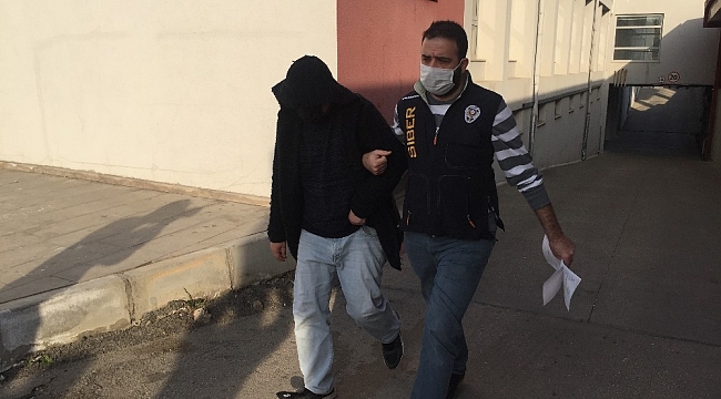 Kredi kartı bilgilerini kopyalayıp alışveriş yaptılar