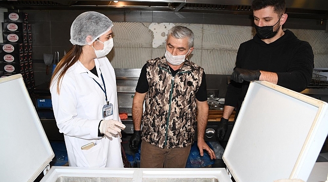 Kuşadası Belediyesi'nden paket servisi yapan gıda işletmelerine denetim