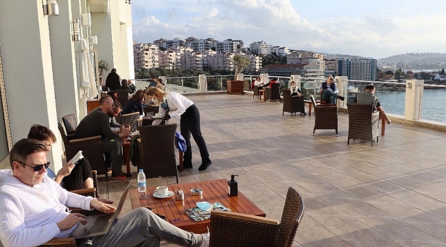 Kuşadası'ndan yeni yılın ilk günü izolasyonlu tatil manzaraları