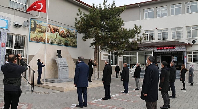 Kütahya'daki bütün okullarda İstiklal Marşı okundu
