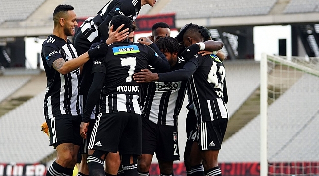 Lider Beşiktaş sahaya iniyor