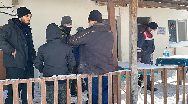 Mağaraya sığınıp tipide hayatta kaldılar...8 maceraperestin 3 günlük kar esareti