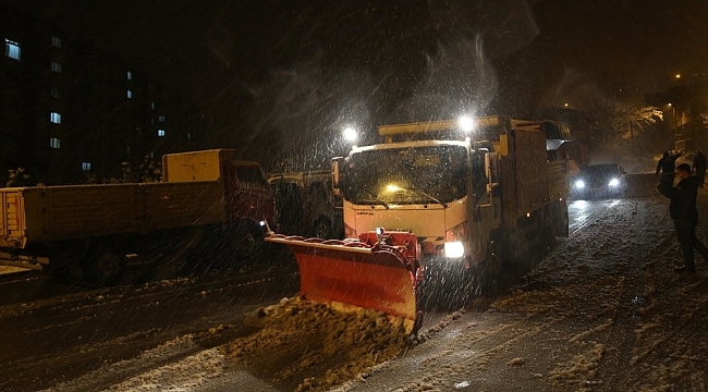 Maltepe'de 250 kişilik ekiple kar seferberliği
