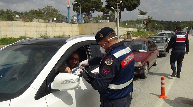 Manavgat'ta yol kontrol noktasına jandarmadan 'Yaşam Tüneli' çadırı