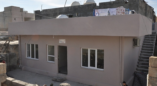 Mardin'de büyük dayanışma örneği: Evi yanan aileye yeni ev yaptılar