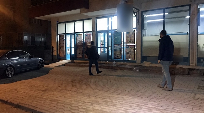 Marketin tuvaletinde saklanıp 25 bin lirayı çaldılar