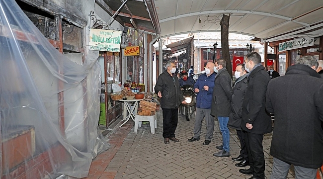 Menteşe Belediyesi'nden yangında zarar gören işyerlerine destek