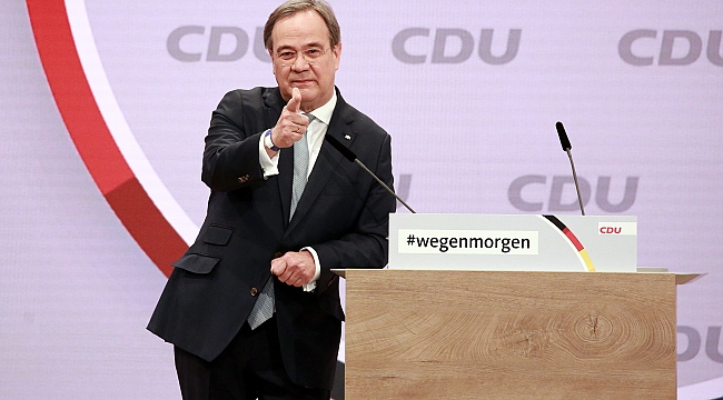 Merkel'in partisi CDU yeni başkanını seçti