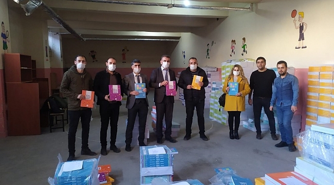 Milli Eğitim Bakanlığından Hakkari'deki öğrencilere kitap desteği