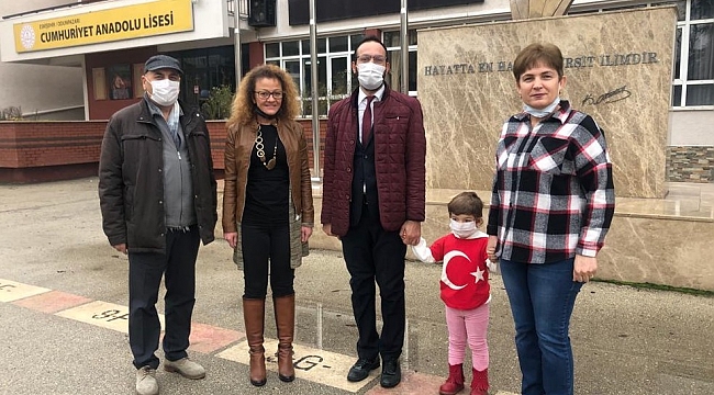 Minik Başak, bayrak töreni coşkusuna ortak oldu