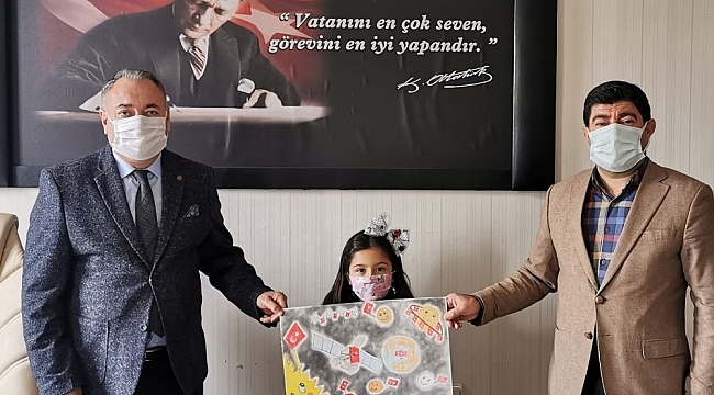 Minik Mualla'nın çizdiği resim "Dijital Resim Sergisinde" yerini aldı