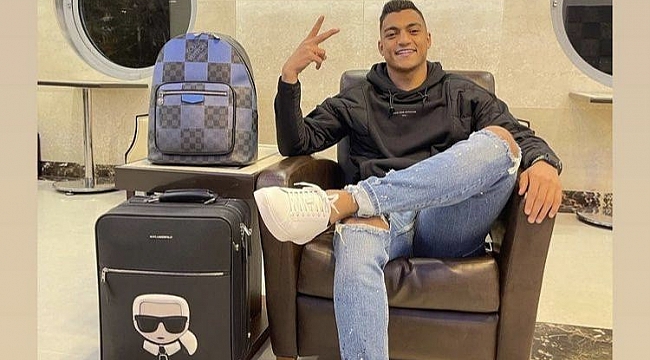 GS'nin yeni transfer Muhamed yola çıktı