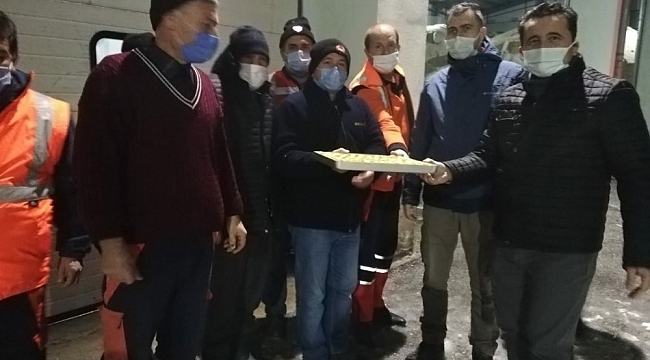 Müdür Onar karla mücadele ekiplerini ziyaret etti