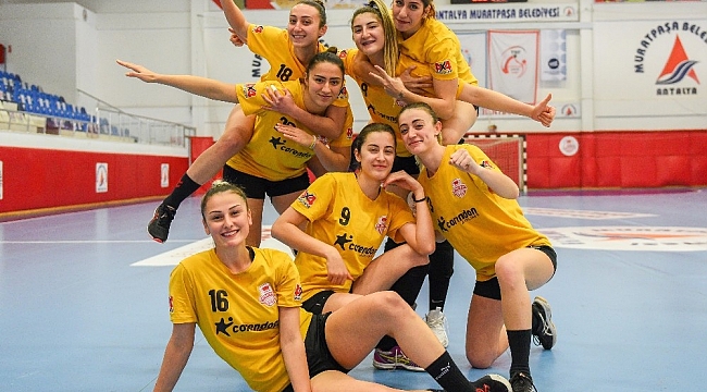 Muratpaşa hentbolda derbi heyecanı yaşanıyor