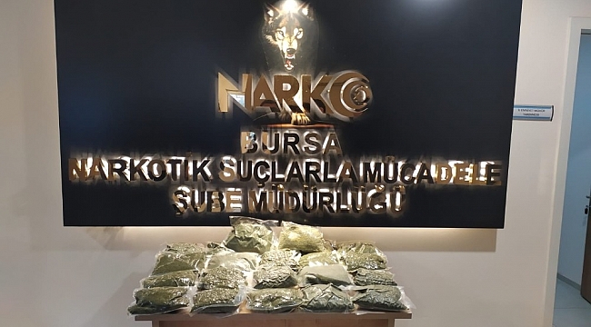 Narkotik ekipleri 15 kilo uyuşturucu ele geçirdi