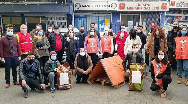 Nazillili hayvan severler sokak hayvanlarını unutmadı