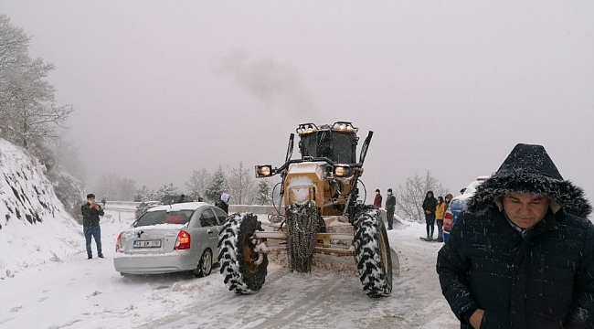 Ödemiş'te dağlar kar altında ekipler alarmda