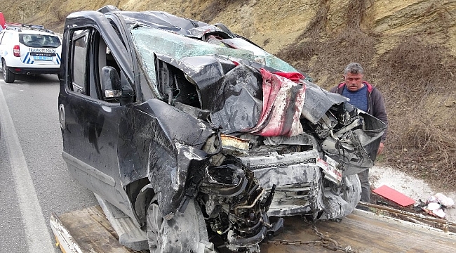Oğullarını askere teslim eden aile kaza yaptı: 3 ölü