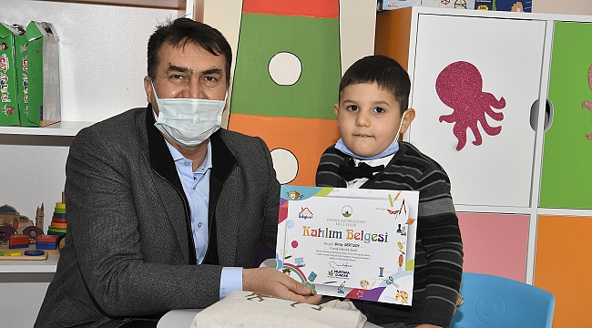 Osmangazi Bilgi Evi'nde karne heyecanı