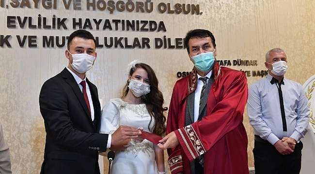 Osmangazi'de 6 bin 52 çift mutluluğa 'evet' dedi