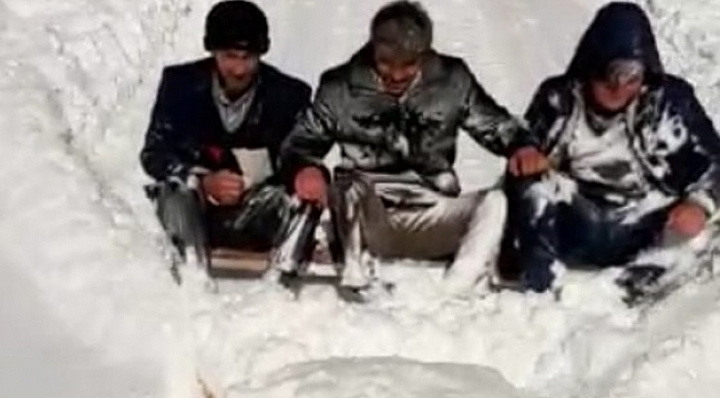 "Her şeyi devletten beklememek lazım" dediler, köylerinin yolunu böyle açtılar
