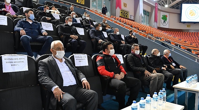 Rekabetin tavan yaptığı maçta gülen taraf Mamak oldu