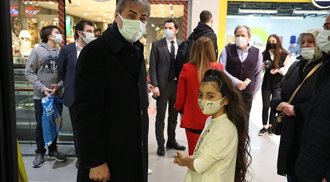 Salgın sürecinde yaptığı resimlerle sergi açtı