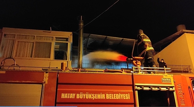 Samandağ'da ev yangını korkuttu