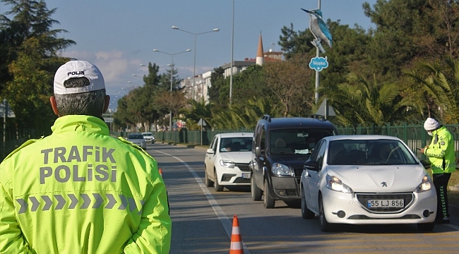 Samsun'da kısıtlamaya uymayan 713 kişiye 955 bin TL ceza