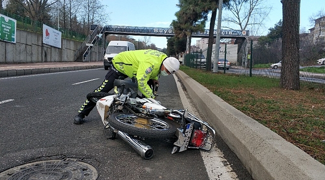 Samsun'da motosiklet devrildi: 1 yaralı