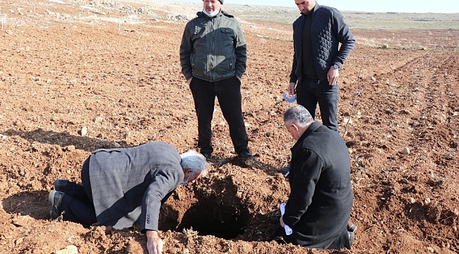 Şanlıurfa'da depremler sonrası oluşan obruk korkuttu