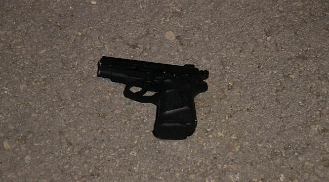 Seyir halindeyken otomobilinden havaya ateş açan kişi kıskıvrak yakalandı