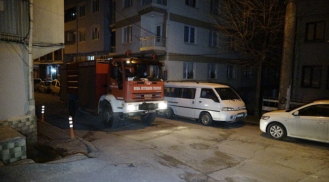 Şiddetli lodos evin çatısını uçurdu