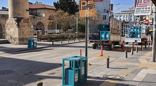 Sıfır Atık projesi kapsamında yeni çöp kutuları
