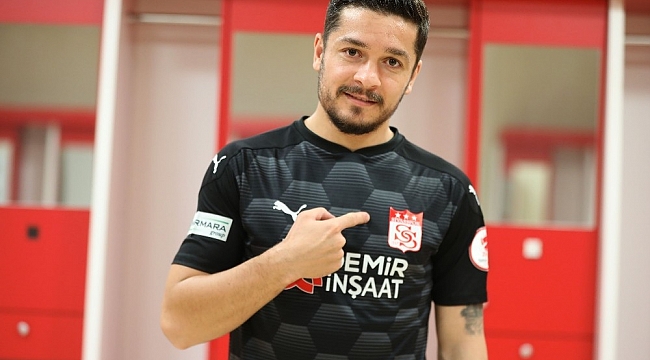Sivasspor, Ahmet Oğuz'u kadrosuna kattı