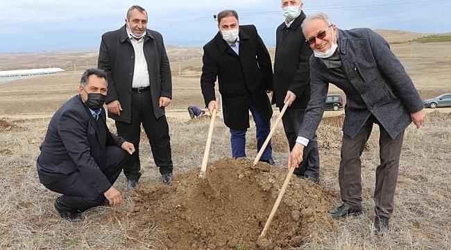 Sungurlu'da bin 500 fidan toprakla buluştu