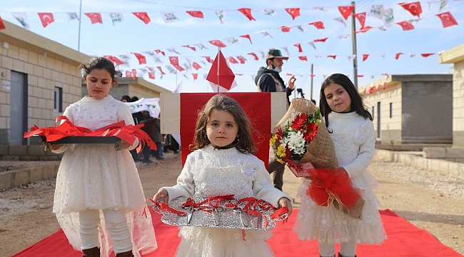 Suriyeli yetimler için yaptırılan briket evler tamamlandı